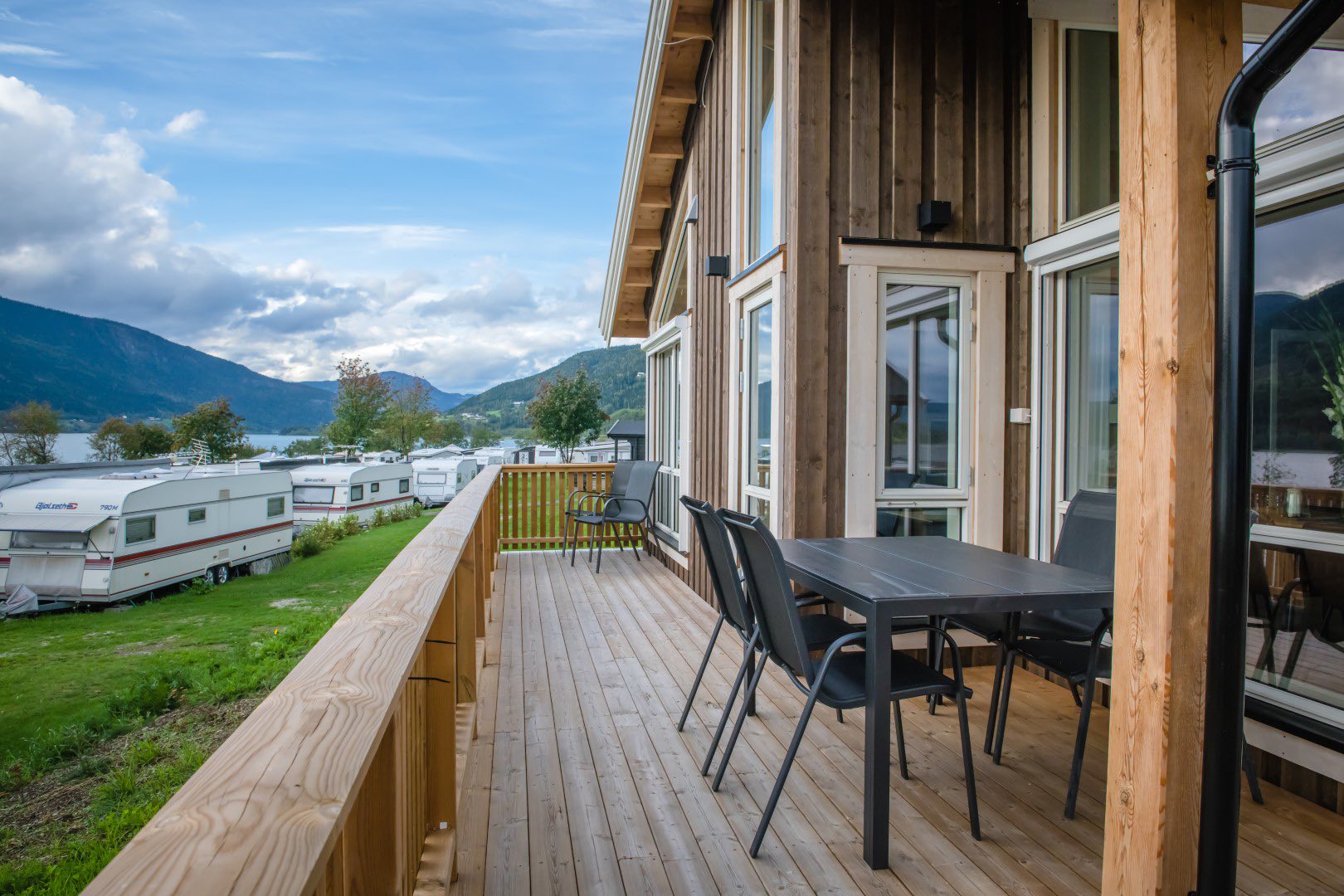 Mageli Camping familievennlig ved Gudbrandsdalslågen .jpg